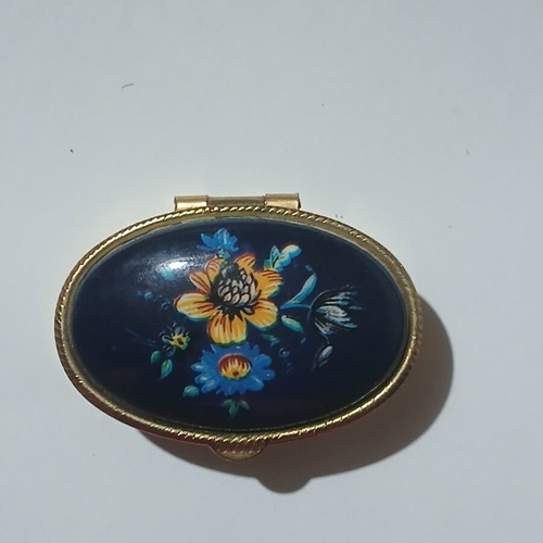 Pill box like new, also small jewelry case, 5×3.5 cm