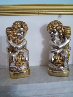 Figurines like new in excellent condition