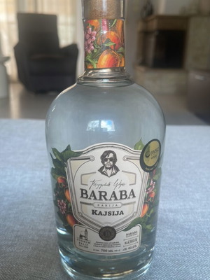 Baraba Kajsija Rakija premium rakomelo sealed 700 ml