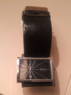 Ρολόι Dolce Gabbana γυναικείο μεταχειρισμένο με μαύρο λουράκι