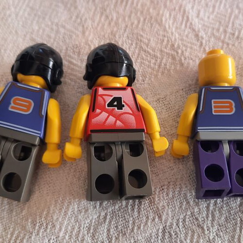 Lego Minifigures Basketball Players Pack of 5 Like New with Hoops and Balls
