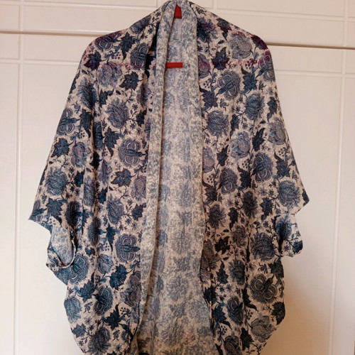 Tunic cardigan used One Size white blue semi-transparent with 3/4 sleeves