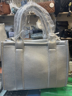 Silver large bag new with prints and detachable strap