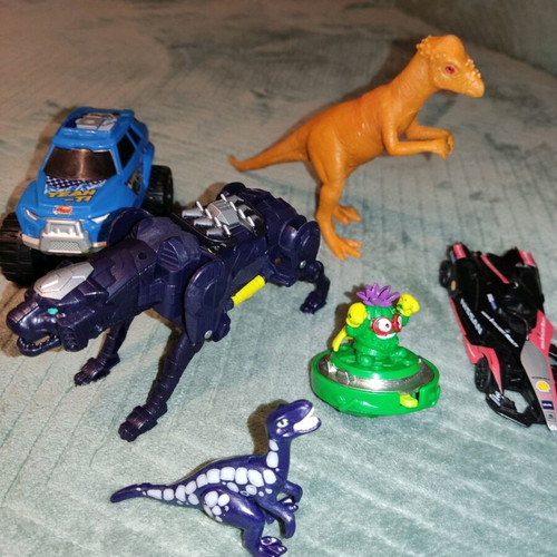 Children's toys like new, all together