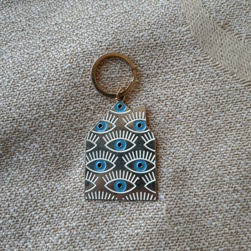 Keychain charm "mati" like new, metal with blue eyes