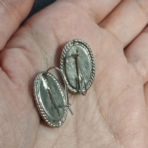 Vintage silver earrings with oval turquoise stones, like new
