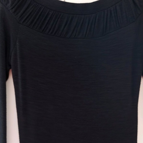 Dress black with white thin wool like new, tight fit