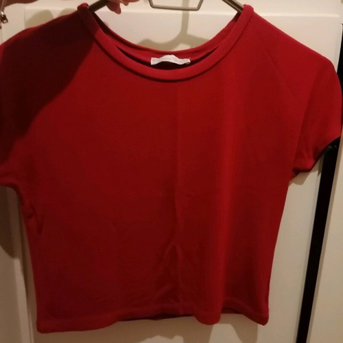 Zara women's red short-sleeve t-shirt like new, unworn