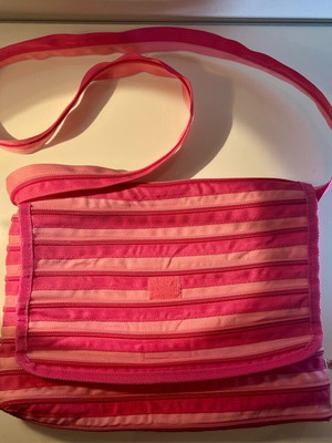 Zip It crossbody bag new, pink