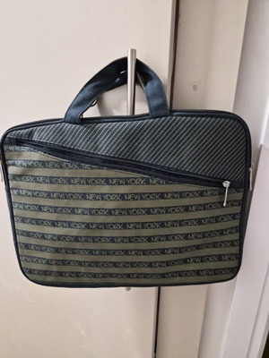Robin Ruth New York Laptop Bag like new, professional design