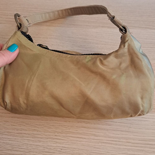 Kipling shoulder bag like new in khaki-olive color