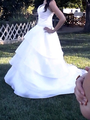 Wedding dress like new, handmade with embroidery on back, white, size S