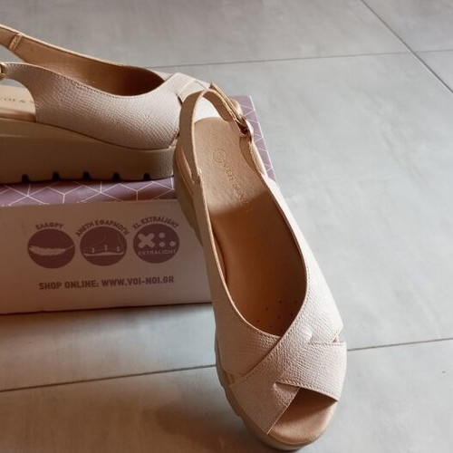 Voi & Noi platform sandals new, size 37, beige