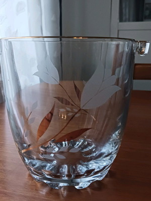 Crystal ice bucket like new with tulip and gold details