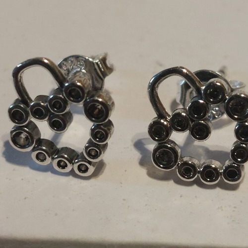 Heart earrings new with white zirconia and s925 stamp