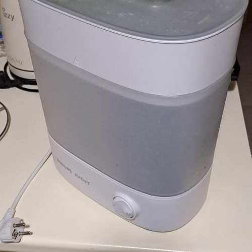 Philips Avent electric steam sterilizer with 2 Dr Brown glass baby bottles gift
