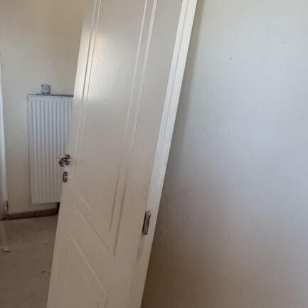Interior room door satin finish with lock and handle, like new
