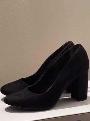 Tamaris pumps used, black, size 38