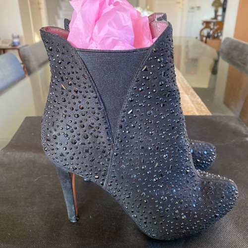 Luxury Rebel leather suede collectible ankle boots like new, black