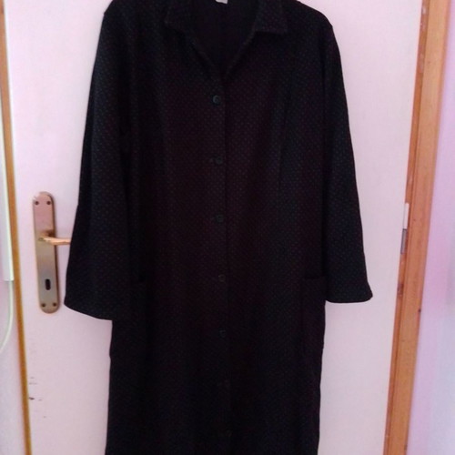 Women's robe XL used, black winter with polka dots