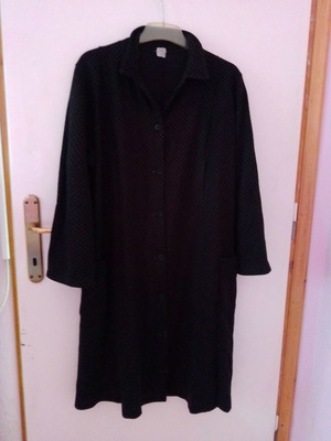 Women's robe XL used, black winter with polka dots