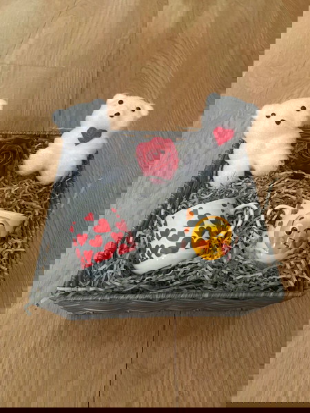 Подарък кошница с чашки