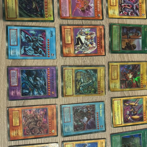 Yugioh cards used, pack of 18 glossy vintage collection