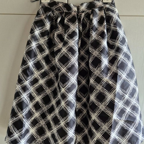 ISO balloon skirt new, size S, black and white