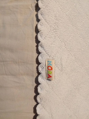 Baby blanket double-sided lamb design by Mora