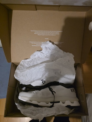 On Cloudzone sneakers like new, size 42, black and white