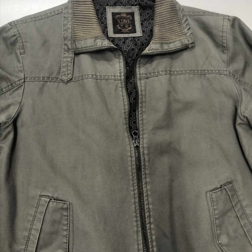 XDYE jacket size large like new