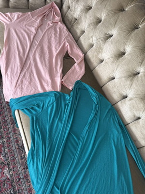 Set of 2 women's cardigans like new, pink and turquoise, hooded