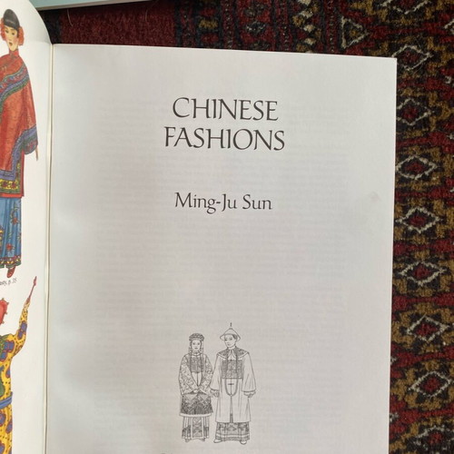 Paper dolls 5 books like new with Chinese and Japanese costumes
