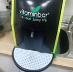 Vitamin Bar juicer like new, detachable container, water supply