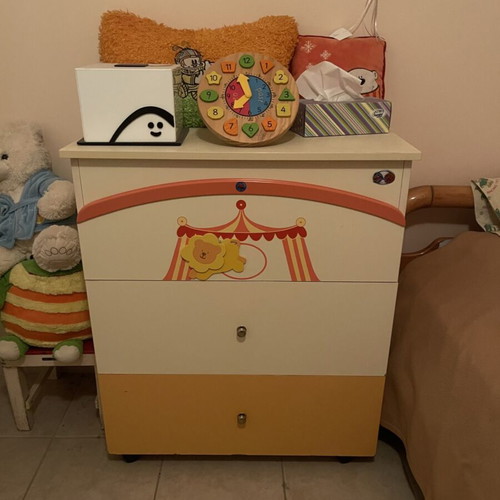 Children's dresser used, dimensions 75x45x85 cm