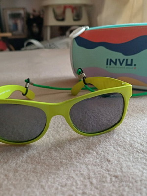 Invu Kids Sunglasses K2302K polarized green like new for 0-3 years