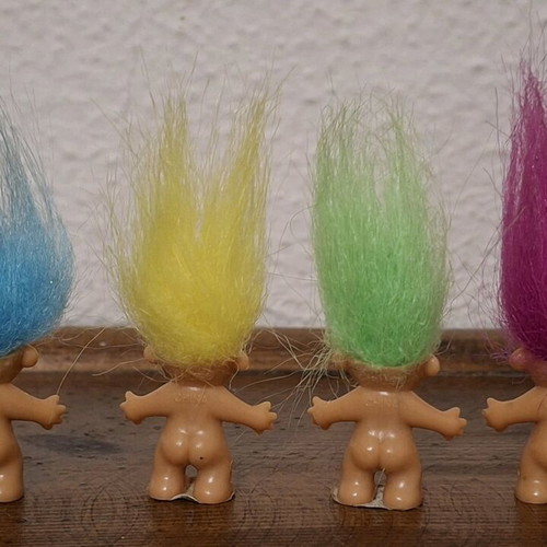 Set of 4 Vintage Trolls Russ 1992 like new