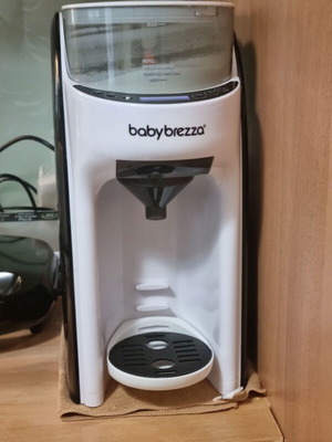 Αυτόματος παρασκευαστής γάλακτος Baby Brezza Pro σαν καινούργιο