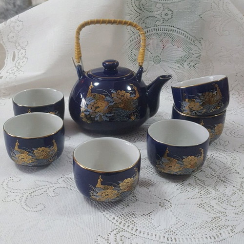Vintage Japanese Style Tea Set like new, ceramic with peacock design
