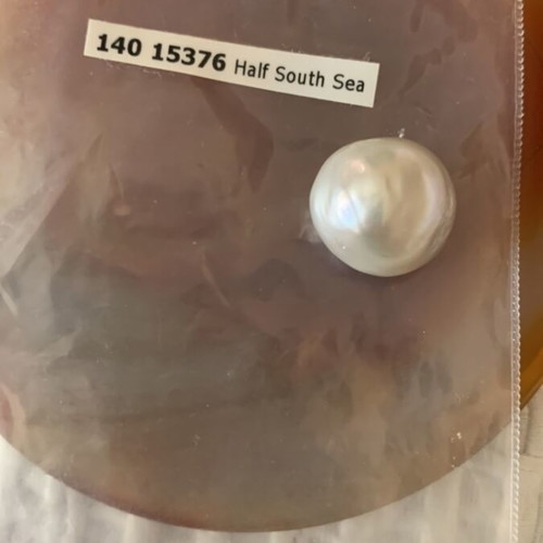 Natural round half South Sea pearl 23 cts creamy