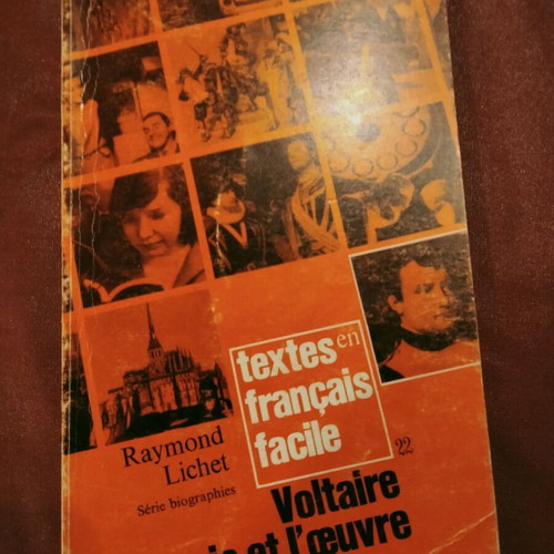 French books used, set of 13 simple Hachette titles