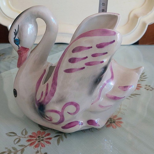 Decorative porcelain swan like new