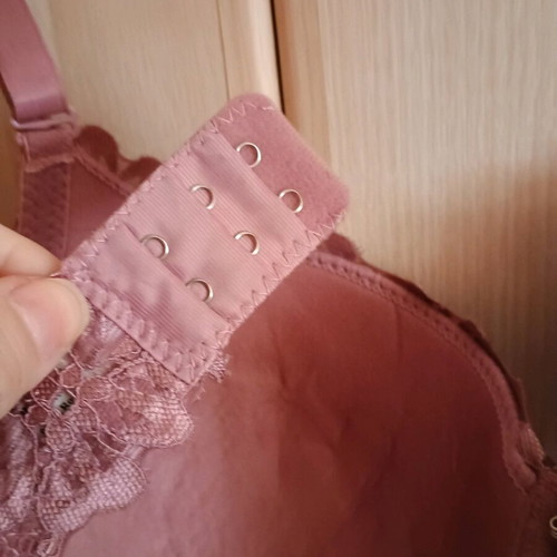 Bra new, size 70B, color dusty apple, with underwire