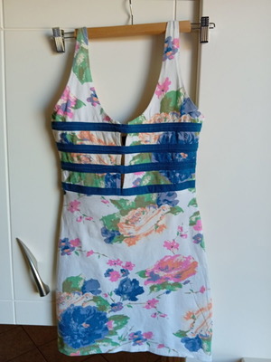 Motel floral mini dress like new, cotton, XS