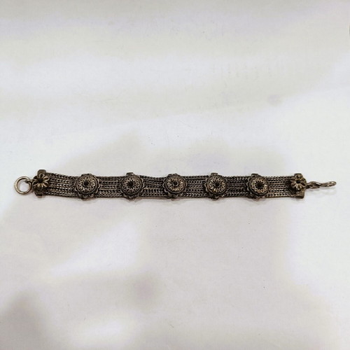 Vintage Byzantine design bracelet with triple weave and floral rosettes like new