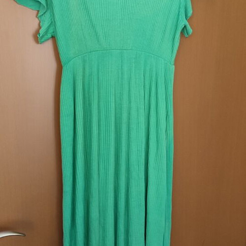 Green dress one size used, summer viscose blend