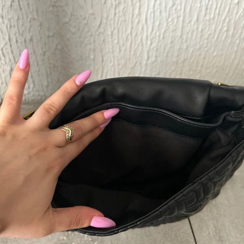 Zara shoulder bag like new, black with gold chain