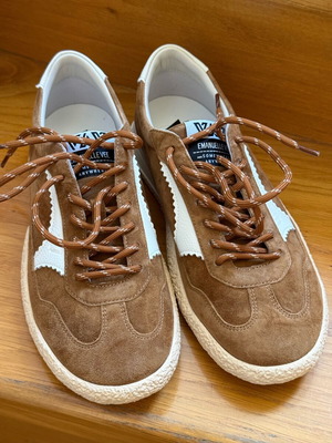 Emanuelle Vee suede sneakers like new, size 41, white and brown