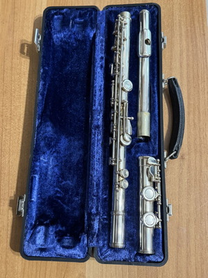 W.T. Armstrong Model 104 flute with case, silver plated