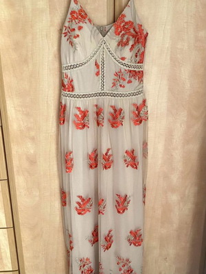Embroidered dress S-M new